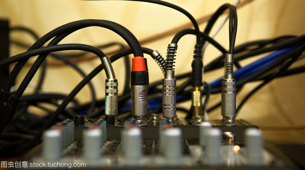 金屬絲的音響系統(tǒng)